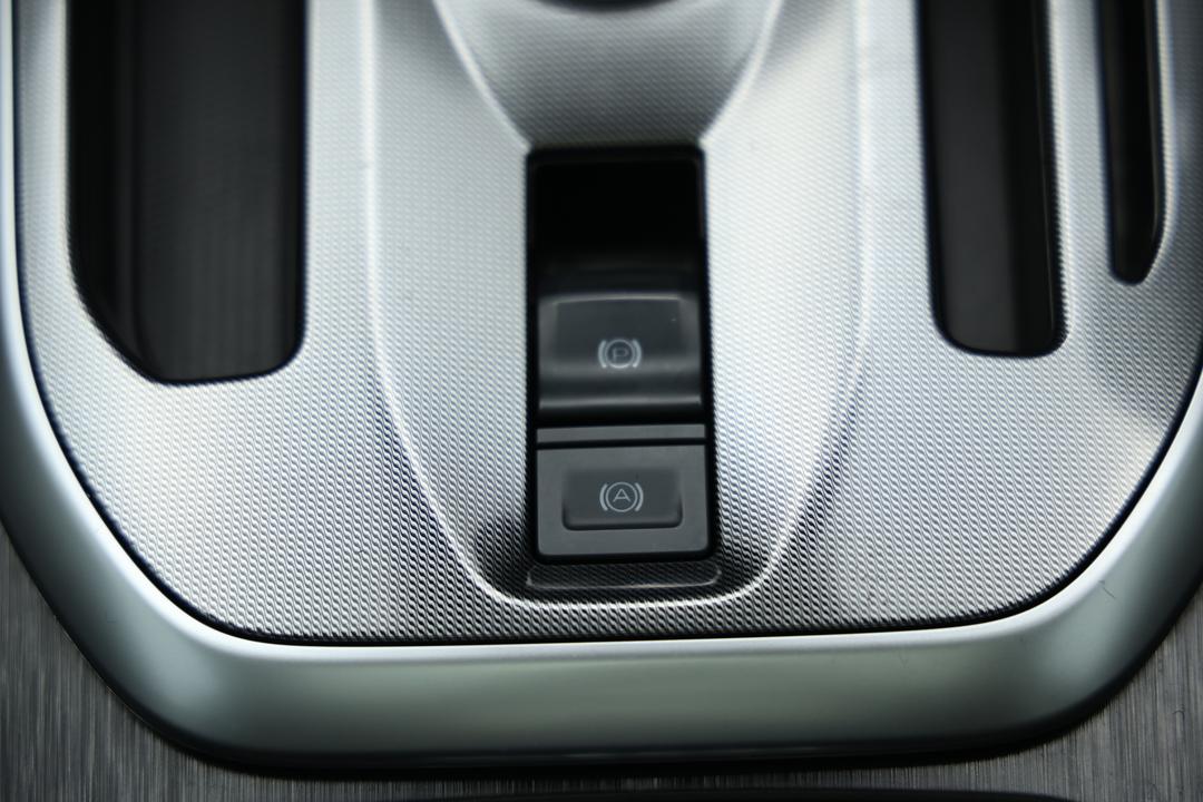 2021 GWM Haval Jolion Ultra, Automatic, 126963 km, Handbrake