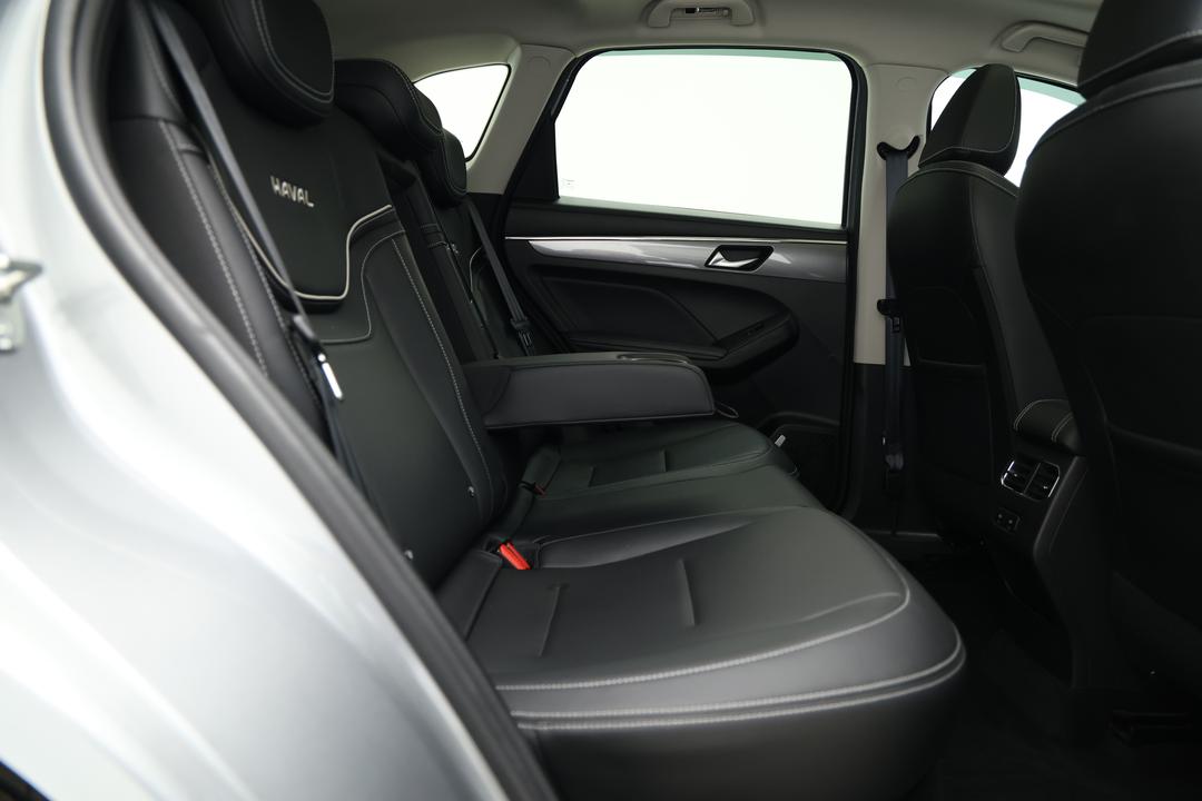2021 GWM Haval Jolion Ultra, Automatic, 126963 km, Right Side Rear Door Cabin View
