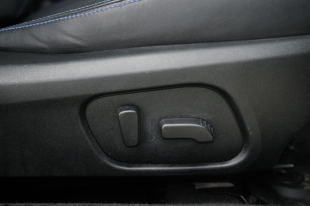 2016 Subaru Levorg 2.0 Gt-s (AWD), Automatic, 81982 km, Drivers Side Adjustment Panel