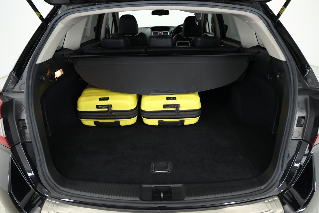 2016 Subaru Levorg 2.0 Gt-s (AWD), Automatic, 81982 km, Boot Inside View with Luggage