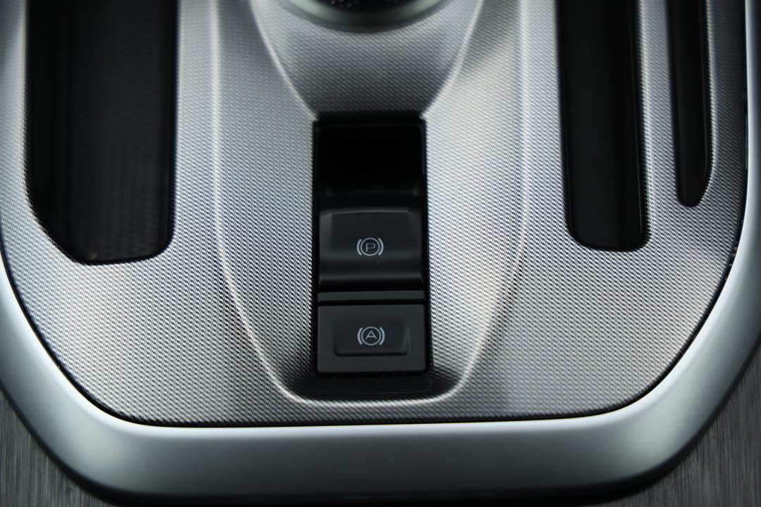 2025 GWM Haval Jolion Lux Hybrid, Automatic, 9311 km, Handbrake