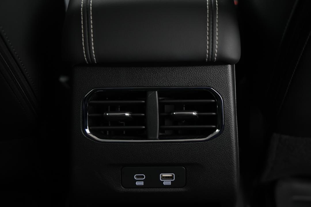 2025 GWM Haval Jolion Lux Hybrid, Automatic, 9311 km, Rear A/C Vent