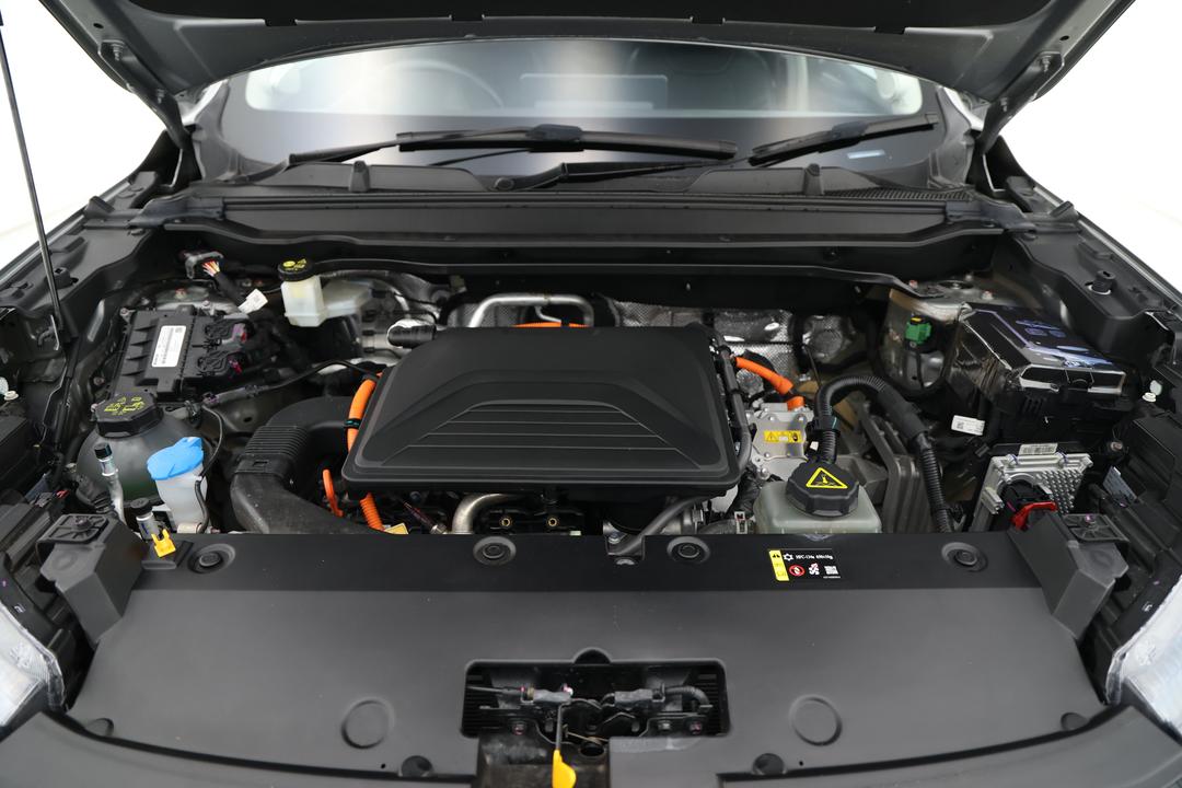 2025 GWM Haval Jolion Lux Hybrid, Automatic, 9311 km, Open Bonnet (Engine)