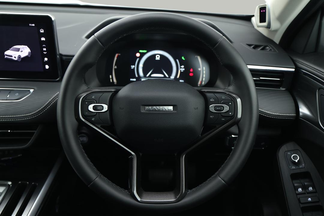 2025 GWM Haval Jolion Lux Hybrid, Automatic, 9311 km, Steering Wheel Close-up