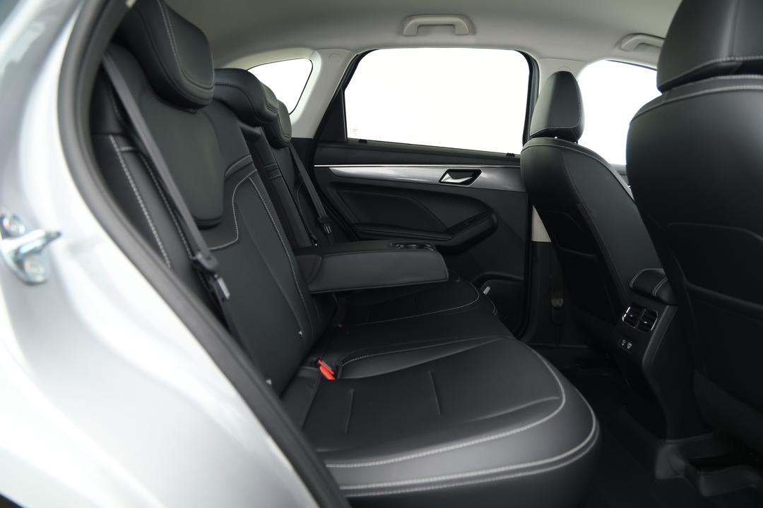 2025 GWM Haval Jolion Lux Hybrid, Automatic, 9311 km, Right Side Rear Door Cabin View