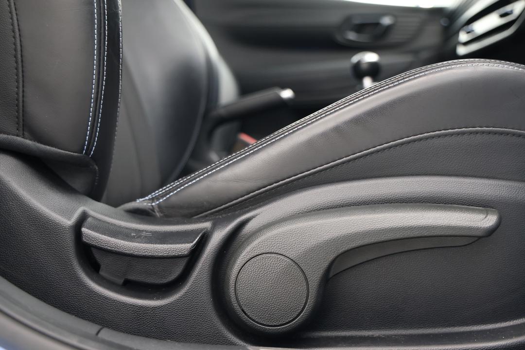 2021 Hyundai I20 N, Manual, 35566 km, Drivers Side Adjustment Panel
