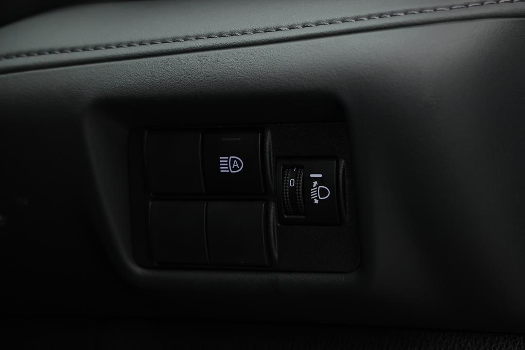 2022 Toyota Kluger Gx Hybrid AWD, Automatic, 71784 km, Utility Switches/Buttons