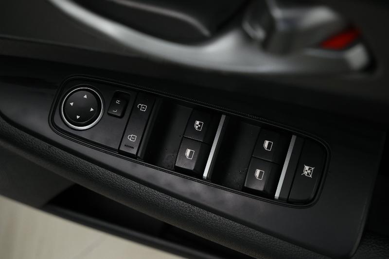 2019 Kia Cerato S, Automatic, 55904 km, Drivers Side Door Panel Controls