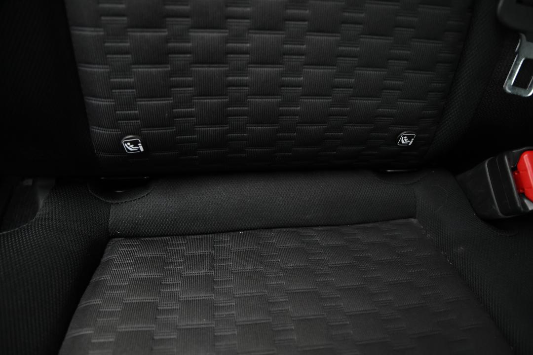 2024 Mitsubishi Triton Gls (4x4), Automatic, 40282 km, Child Seat Anchor Points