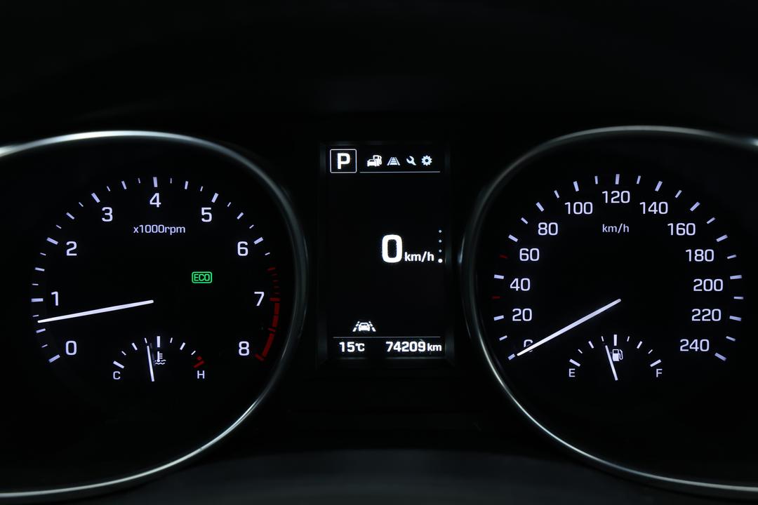2017 Hyundai Santa Fe Active X, Automatic, 74209 km, Odometer View