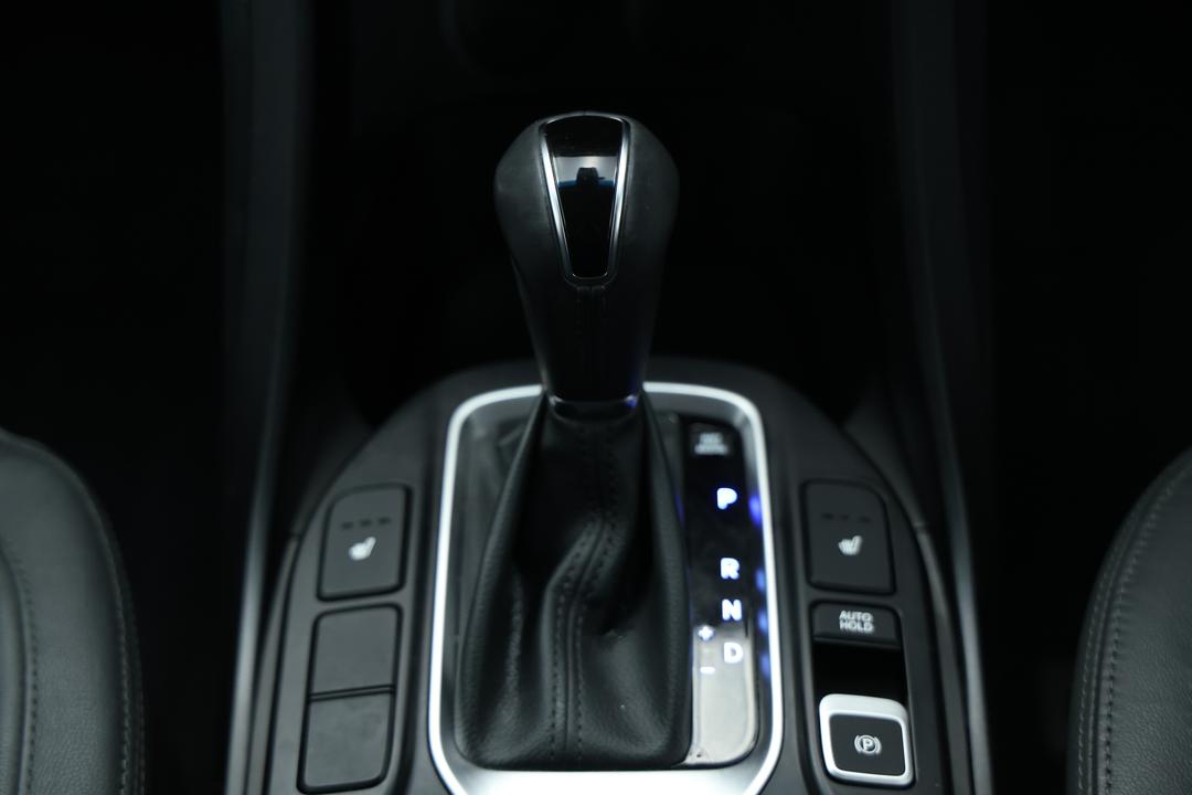 2017 Hyundai Santa Fe Active X, Automatic, 74209 km, Gear Lever 