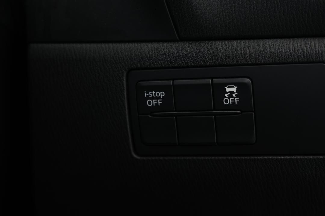 2018 Mazda 3 Touring, Automatic, 74598 km, Utility Switches/Buttons