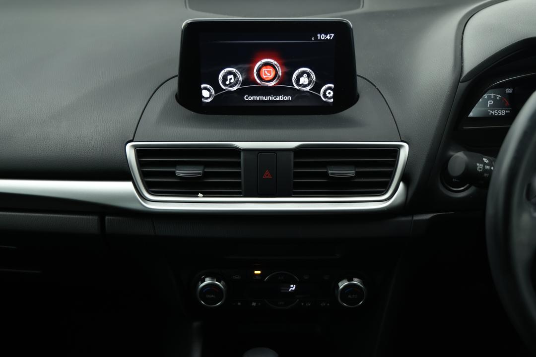 2018 Mazda 3 Touring, Automatic, 74598 km, Center Console