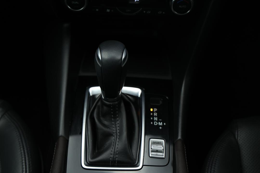 2018 Mazda 3 Touring, Automatic, 74598 km, Gear Lever 