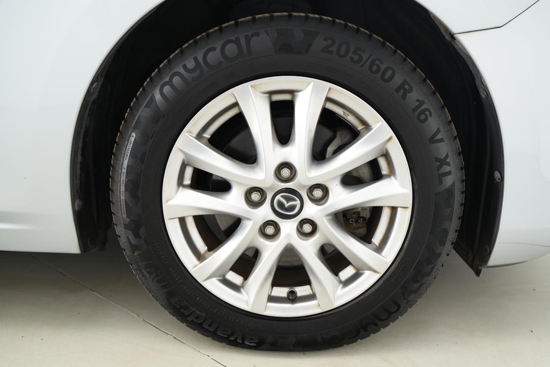 2018 Mazda 3 Touring, Automatic, 74598 km, Right Front Wheel