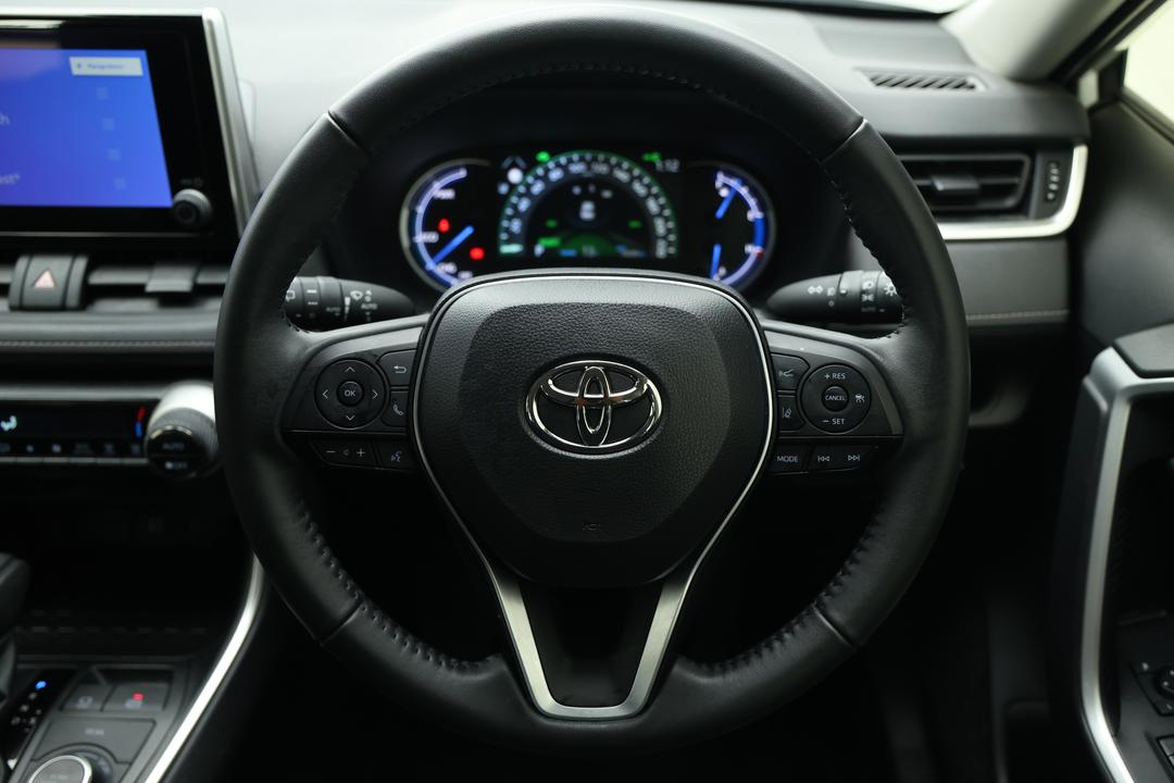 2024 Toyota RAV4 Gx (AWD) Hybr Full Size Spare, Automatic, 18080 km, Steering Wheel Close-up