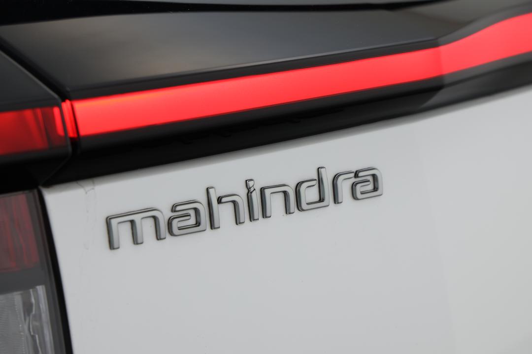 2025 Mahindra Xuv 3xo Ax7l, Automatic, 10248 km, Badge (Boot Left Side)