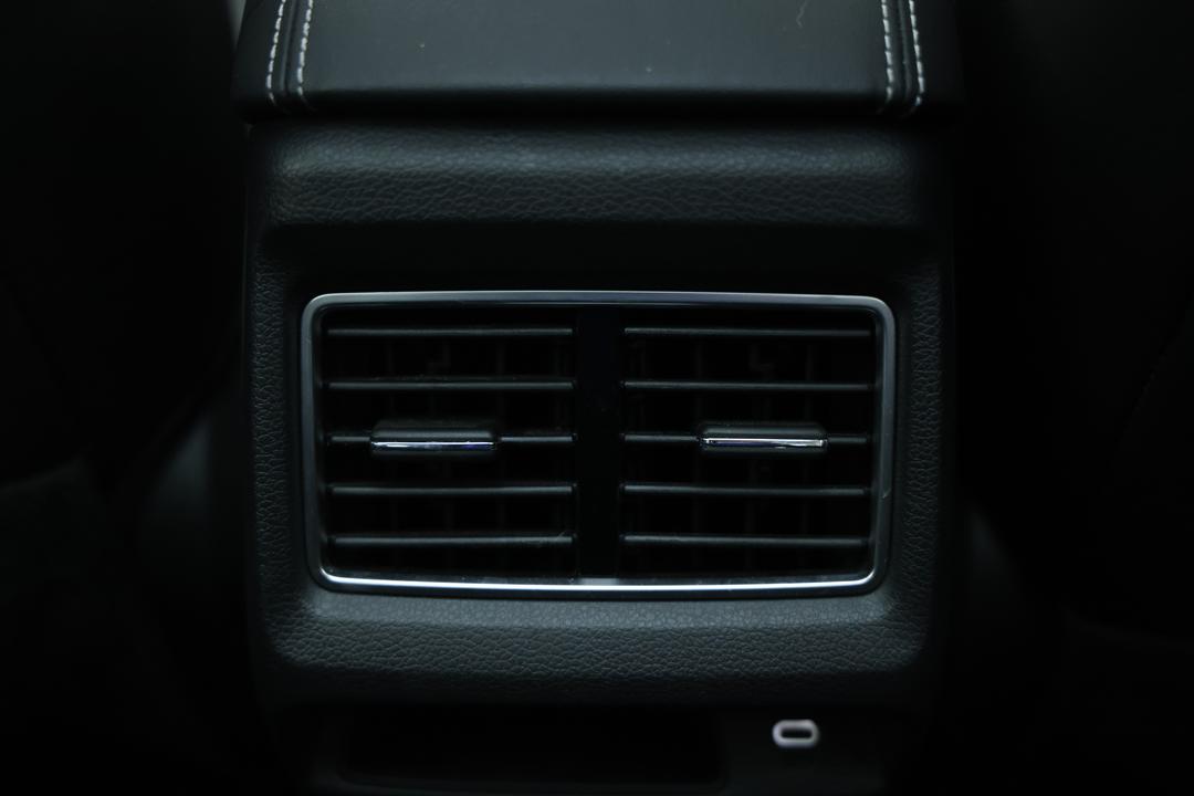 2025 Mahindra Xuv 3xo Ax7l, Automatic, 10248 km, Rear A/C Vent