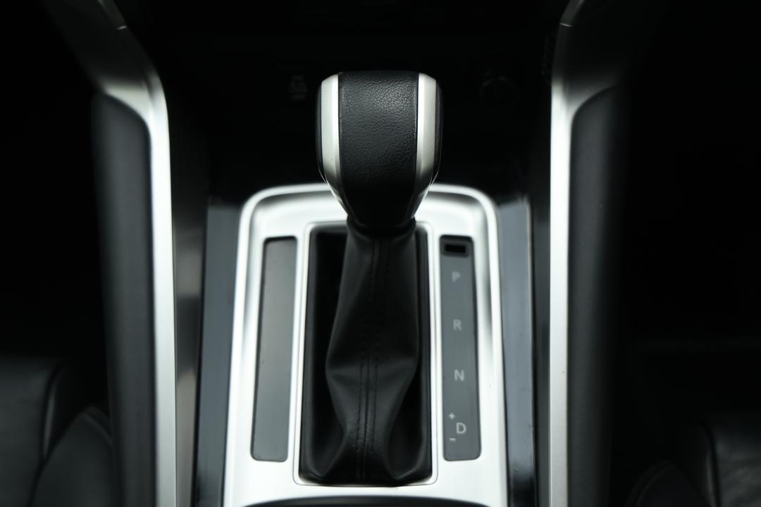 2018 Mitsubishi Pajero Sport Gls (4x4) 5 Seat, Automatic, 100077 km, Gear Lever 