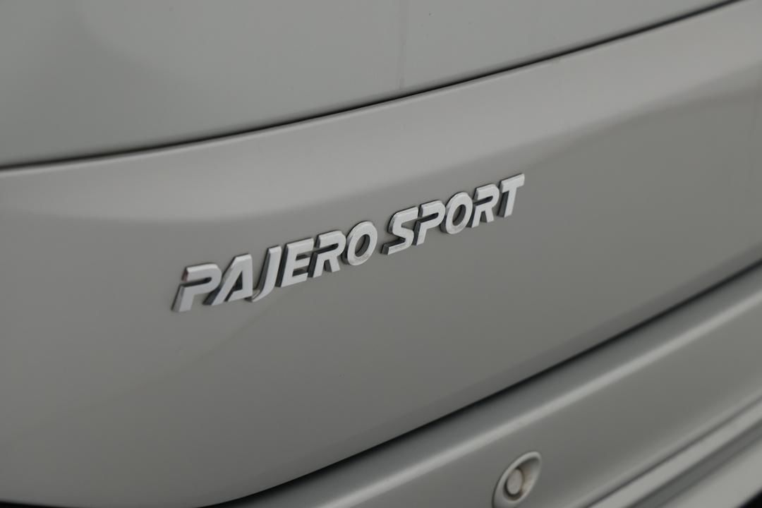 2018 Mitsubishi Pajero Sport Gls (4x4) 5 Seat, Automatic, 100077 km, Badge (Boot Left Side)