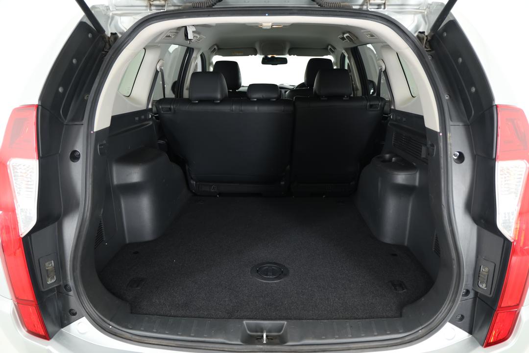 2018 Mitsubishi Pajero Sport Gls (4x4) 5 Seat, Automatic, 100077 km, Boot Inside View
