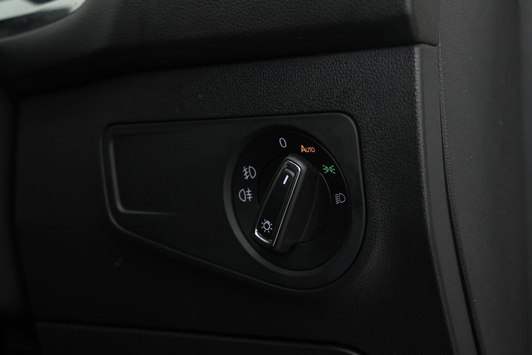 2018 Volkswagen Tiguan Allspace 162 Tsi Highline, Automatic, 76047 km, Utility Switches/Buttons