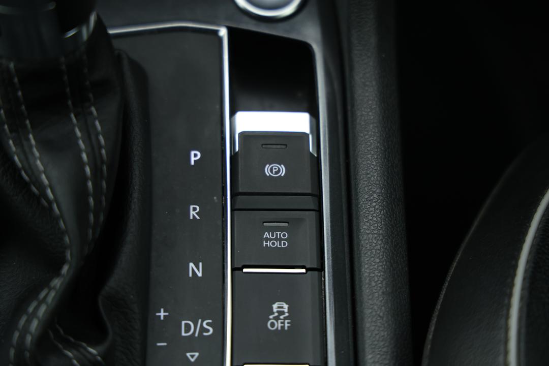 2018 Volkswagen Tiguan Allspace 162 Tsi Highline, Automatic, 76047 km, Gear Lever 