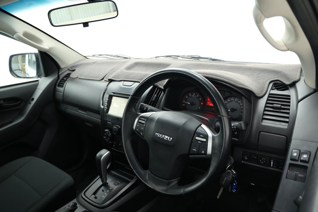 2020 Isuzu D-MAX Sx Hi-ride (4x2), Automatic, 96321 km, Dashboard View