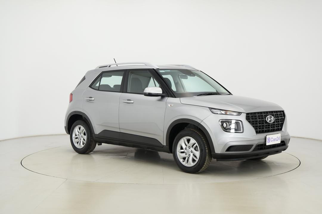 2025 Hyundai Venue Venue, Automatic, 6395 km, Right Front Diagonal (45- Degree) View