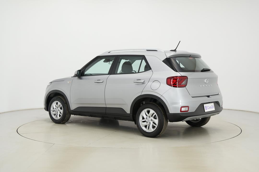 2025 Hyundai Venue Venue, Automatic, 6395 km, Left Back Diagonal (45- Degree) View