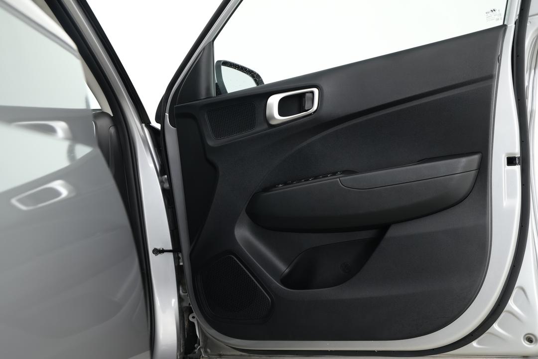 2025 Hyundai Venue Venue, Automatic, 6395 km, Speaker View