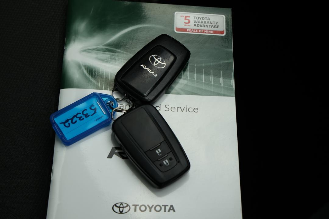 2020 Toyota RAV4 Gxl (2WD), Automatic, 73409 km, Key Close-up