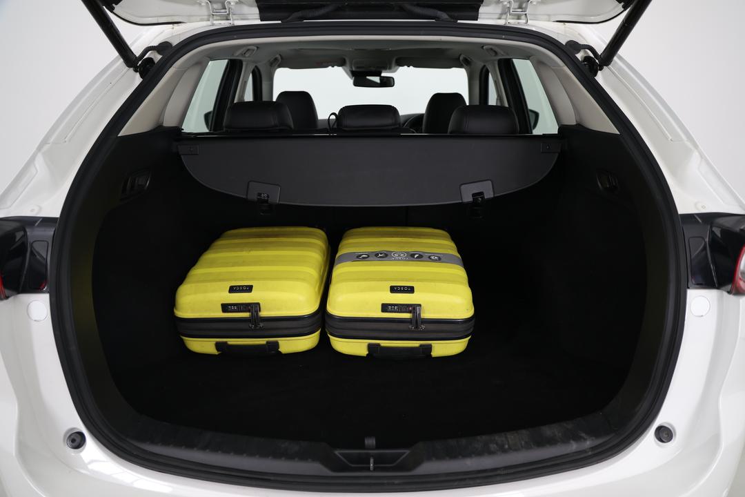 2021 Mazda CX-5 Gt Sp (AWD), Automatic, 71151 km, Boot Inside View with Luggage