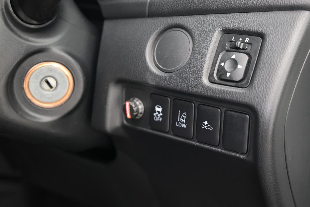 2023 Mitsubishi Triton Glx+ (4x4), Automatic, 45099 km, Utility Switches/Buttons