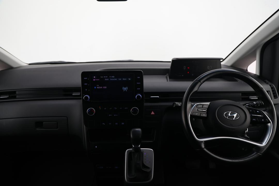 2022 Hyundai Staria Load 2s 2.2d Twin Swing, Automatic, 99268 km, Dashboard View