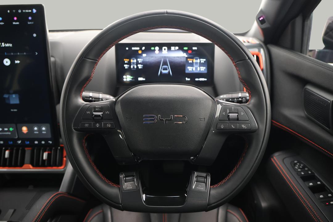 2024 Byd Shark 6 Dual Motor Premium, Automatic, 42735 km, Steering Wheel Close-up