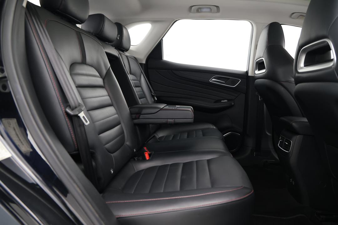 2020 MG HS Essence, Automatic, 52245 km, Right Side Rear Door Cabin View