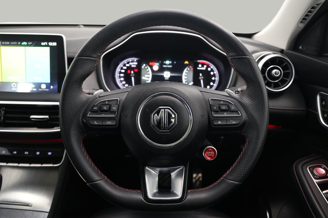 2020 MG HS Essence, Automatic, 52245 km, Steering Wheel Close-up