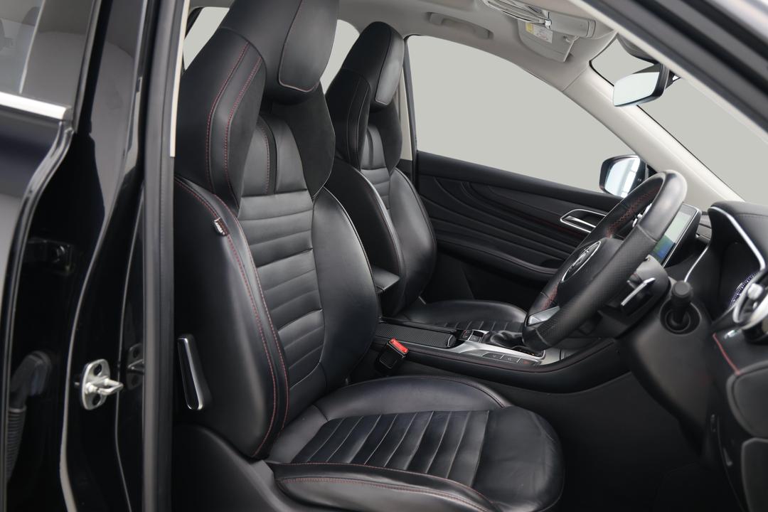 2020 MG HS Essence, Automatic, 52245 km, Right Side Front Door Cabin View