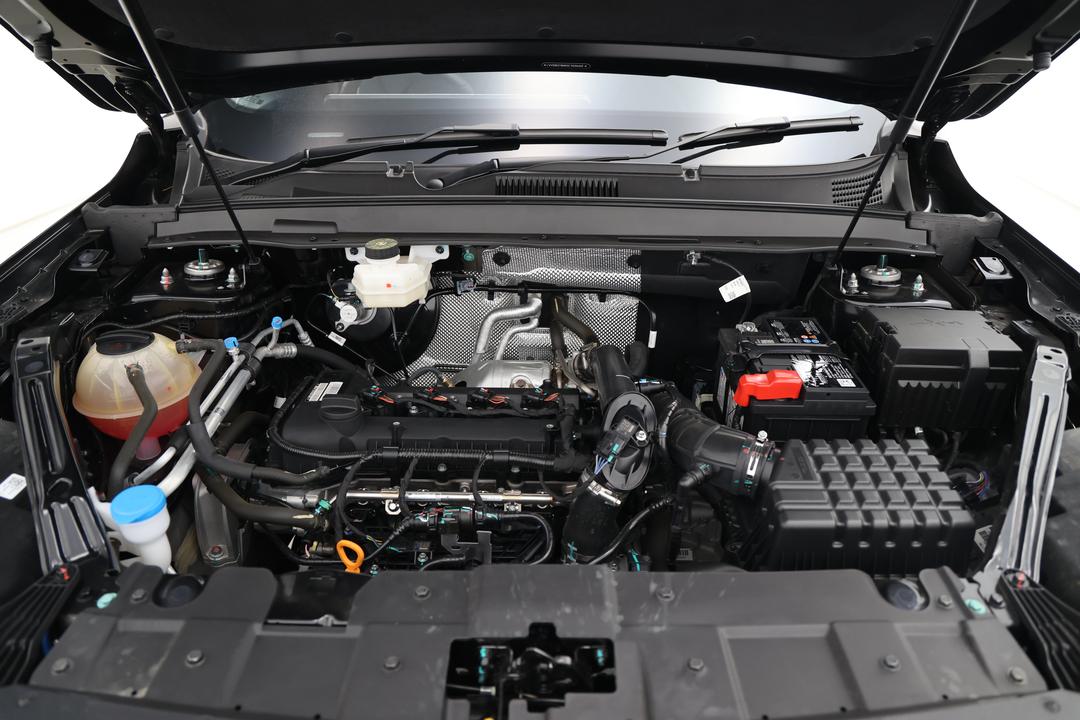 2025 Chery Tiggo 4 Ultimate, Automatic, 9207 km, Open Bonnet (Engine)