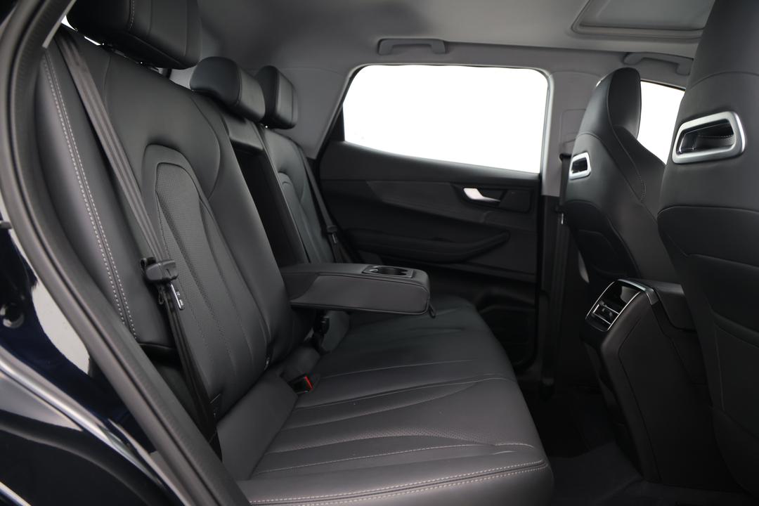 2025 Chery Tiggo 4 Ultimate, Automatic, 9207 km, Right Side Rear Door Cabin View