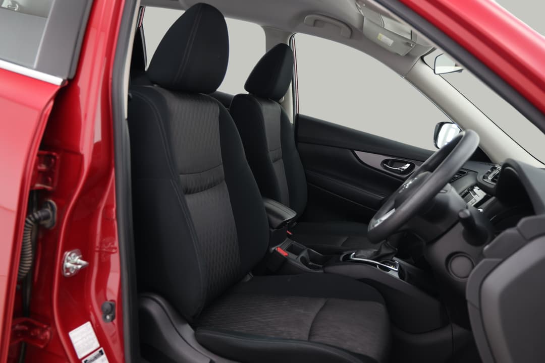 2022 Nissan X-trail St 7 Seat (2WD), Automatic, 74105 km, Right Side Front Door Cabin View