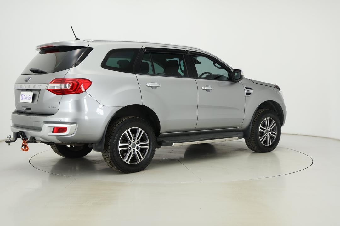 2017 Ford Everest Titanium, Automatic, 142880 km, Right Back Diagonal (45- Degree) View