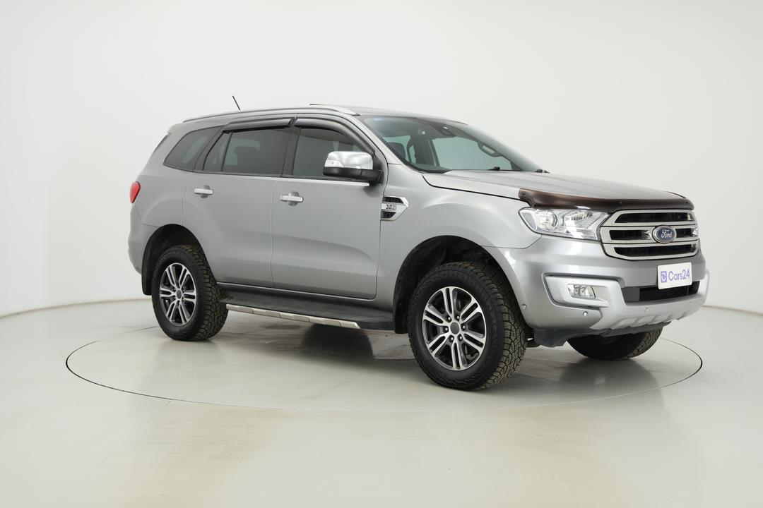 2017 Ford Everest Titanium, Automatic, 142880 km, Right Front Diagonal (45- Degree) View
