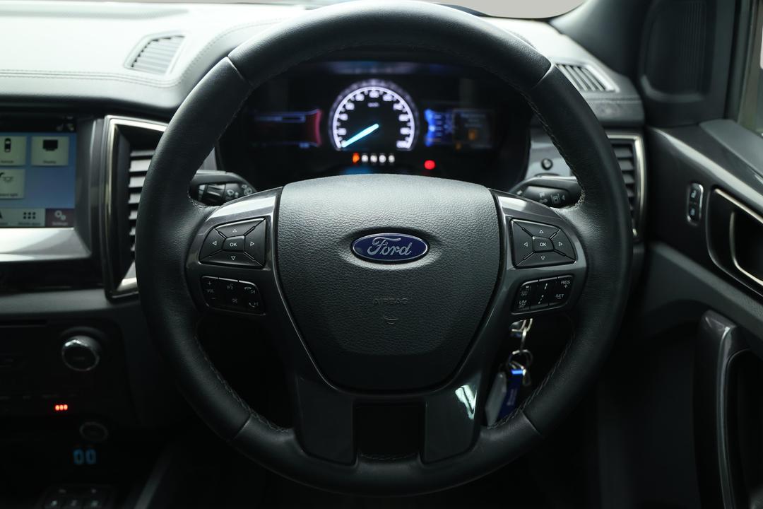 2017 Ford Everest Titanium, Automatic, 142880 km, Steering Wheel Close-up
