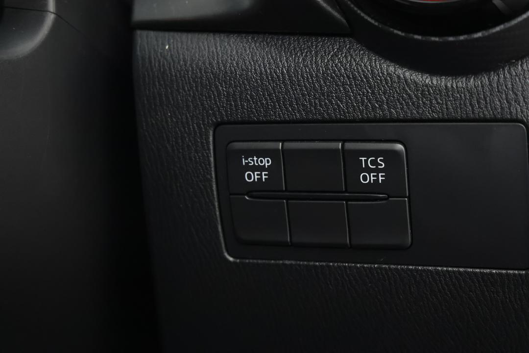 2018 Mazda CX-3 Maxx (FWD), Automatic, 44547 km, Utility Switches/Buttons