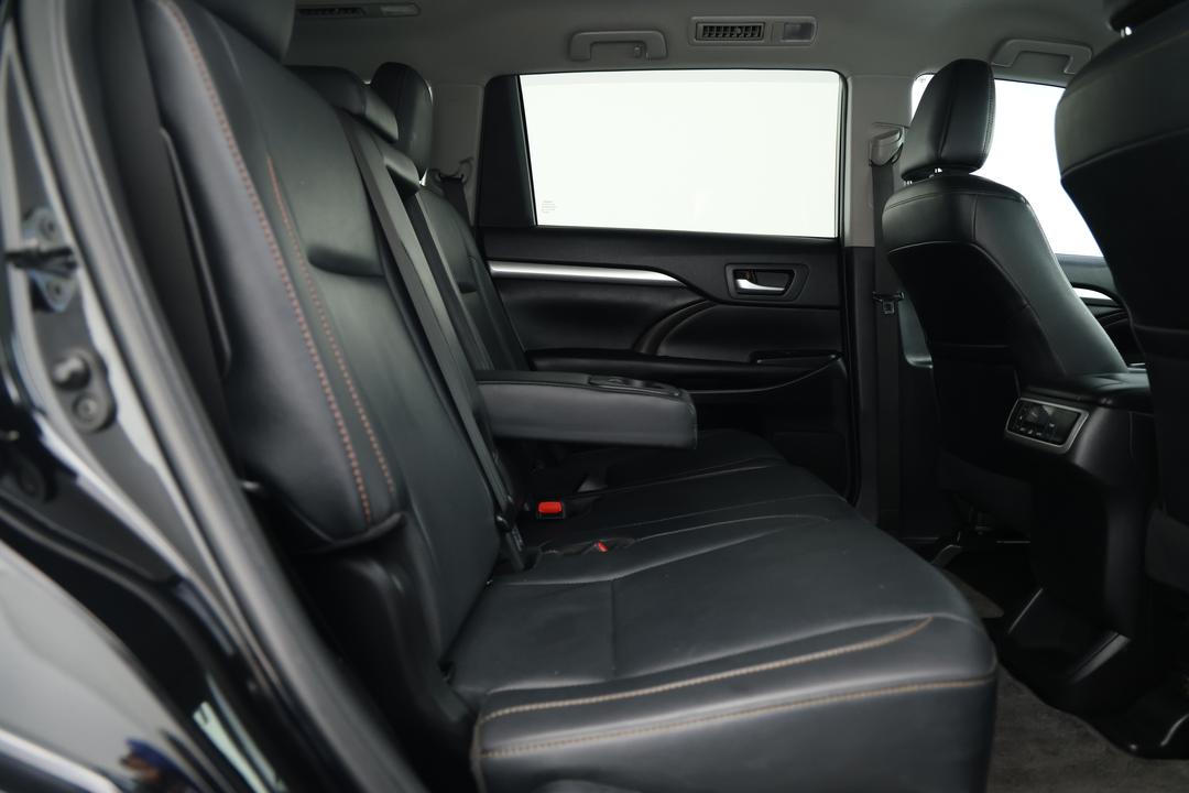 2019 Toyota Kluger Gxl (4x4), Automatic, 86232 km, Right Side Rear Door Cabin View