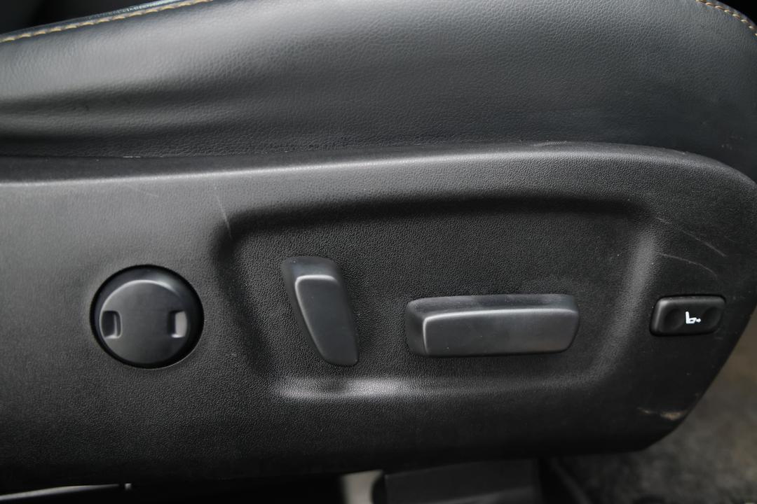 2019 Toyota Kluger Gxl (4x4), Automatic, 86232 km, Drivers Side Adjustment Panel