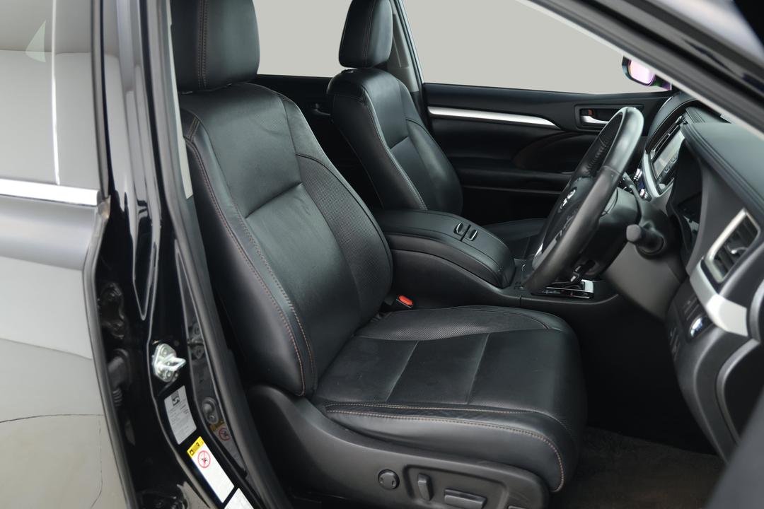 2019 Toyota Kluger Gxl (4x4), Automatic, 86232 km, Right Side Front Door Cabin View