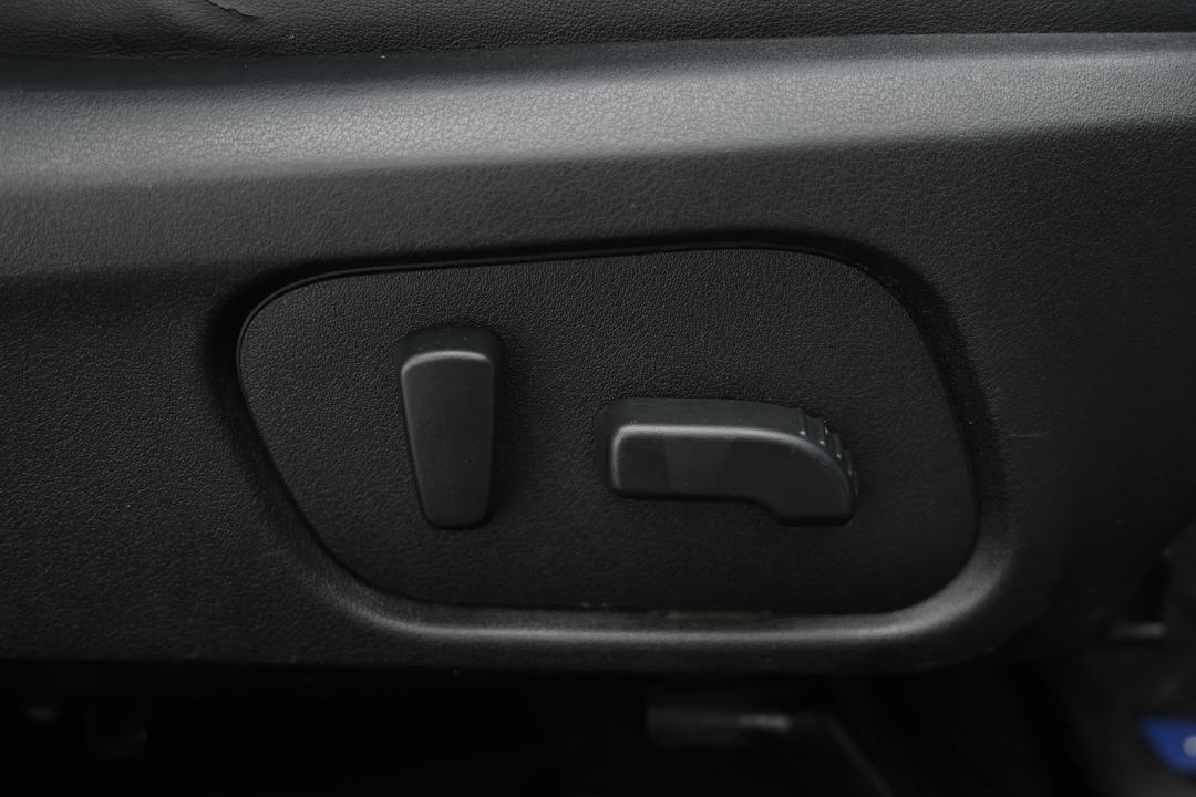 2018 Subaru Forester 2.5i-l, Automatic, 171717 km, Drivers Side Adjustment Panel